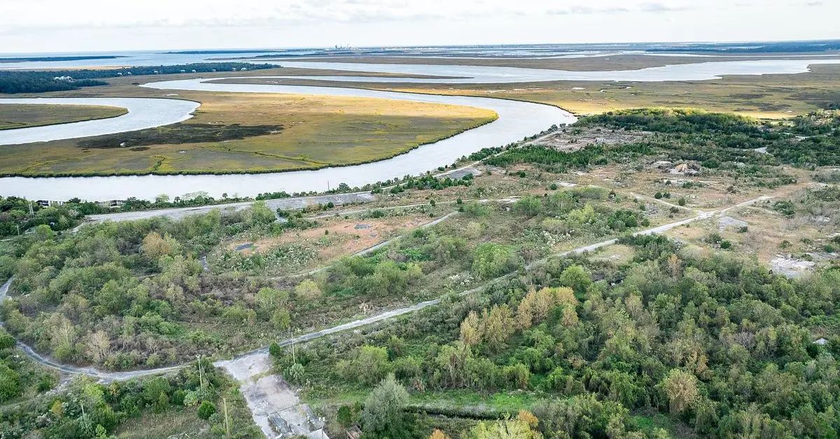 Bankruptcy sends Cumberland Inlet questions to court