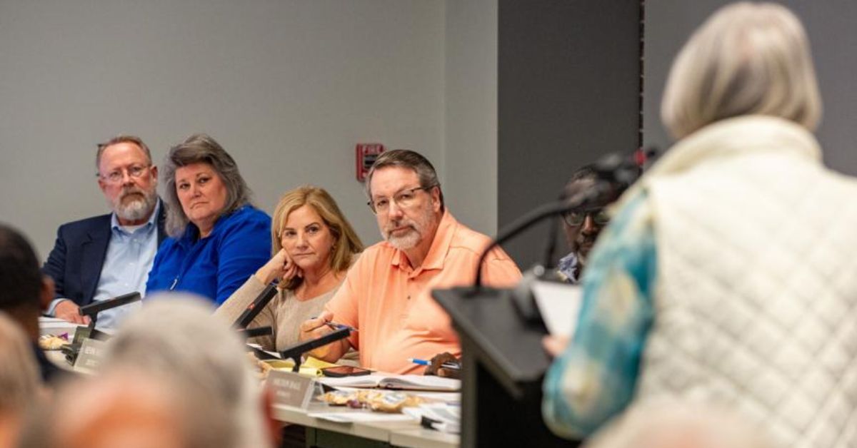 Commission considers zoning ordinance changes April 2