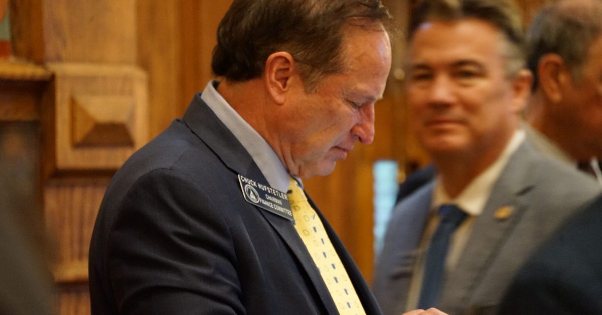 Data center bill stalls after last-minute change opposed by industry finds support