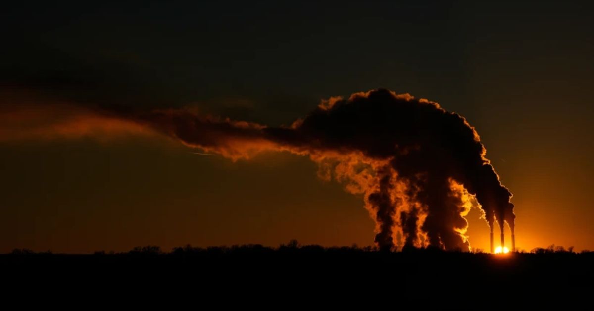 US carbon pollution rose in 2025. Experts blame cold winter, high natural gas prices, data centers