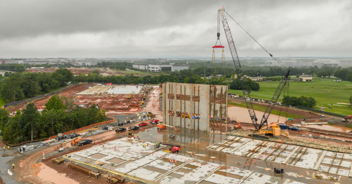 Experts say utilities’ projected data center growth is speculative